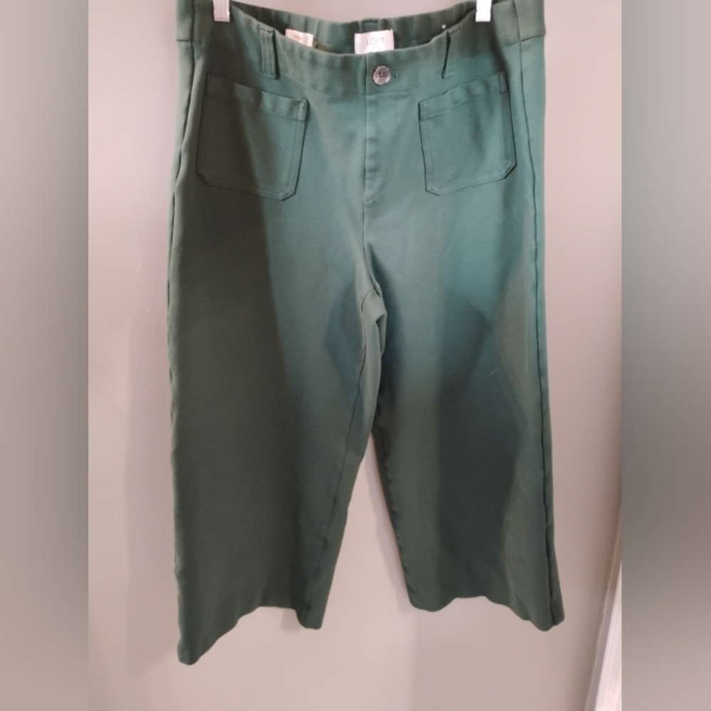 Women's Loft Size Large Stretch Green Wide Leg Cropped Pants